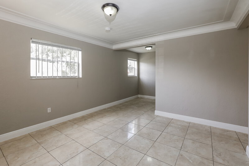 1,805/Mo, 12425 W Randall Park Drive Miami, FL 33167 Family Room View
