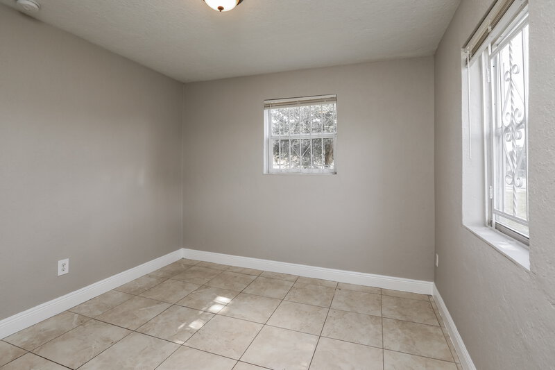 1,805/Mo, 12425 W Randall Park Drive Miami, FL 33167 Bedroom View 4