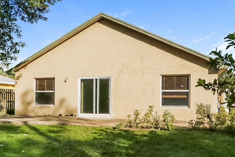 2,720/Mo, 6906 Mitchell Street Jupiter, FL 33458 Rear View 2