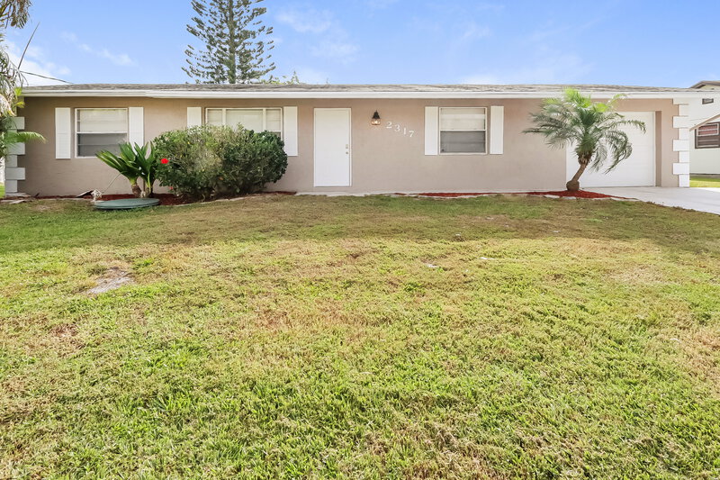 2,415/Mo, 2317 SE Leithgow Street Port Saint Lucie, FL 34952 Front View 2