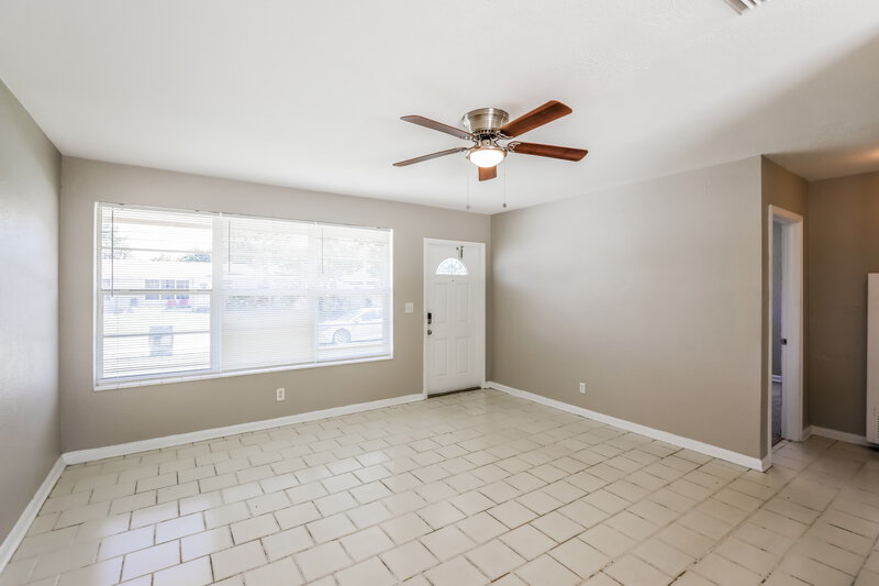2,365/Mo, 2750 SW 2nd Court Fort Lauderdale, FL 33312 Living Room View 2