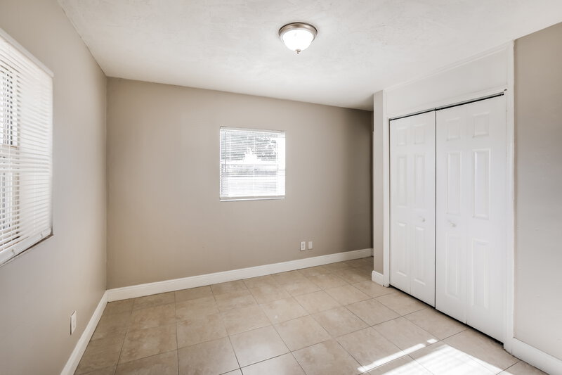 2,515/Mo, 611 NW 2nd Ave Deerfield Beach, FL 33441 Bedroom View 3