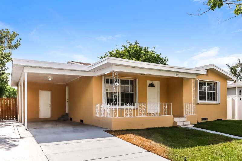 2,355/Mo, 922 North E Street Lake Worth Beach, FL 33460 Misc View 2