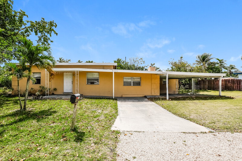2,890/Mo, 2418 Sw 6Th Ct Fort Lauderdale, FL 33312 External View