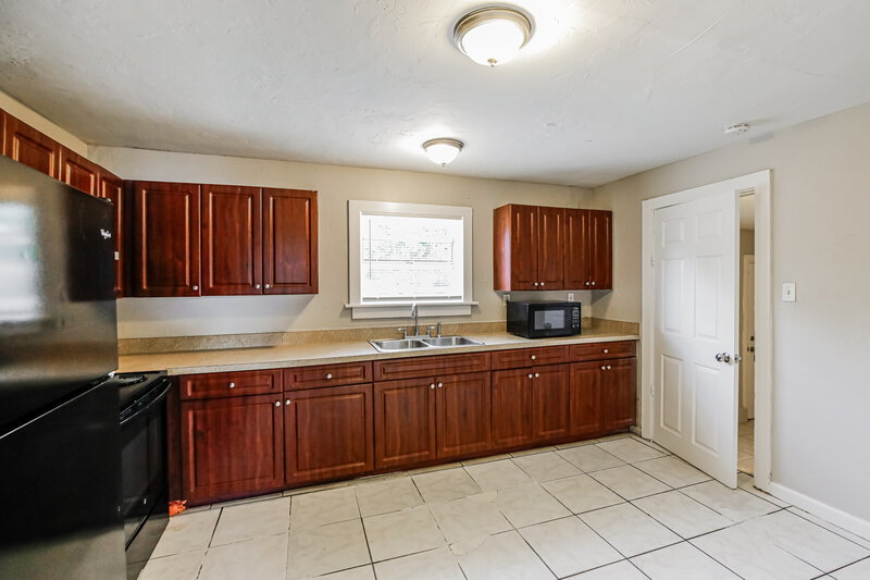 2,915/Mo, 2418 Sw 6Th Ct Fort Lauderdale, FL 33312 Kitchen View