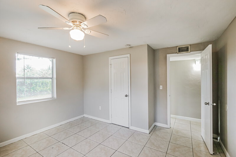2,915/Mo, 2418 Sw 6Th Ct Fort Lauderdale, FL 33312 Bedroom View 4