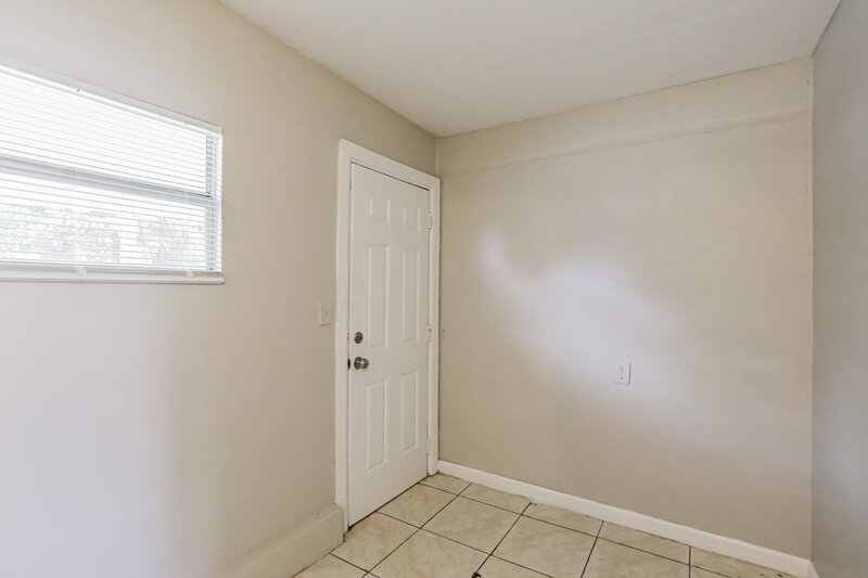 2,915/Mo, 2418 Sw 6Th Ct Fort Lauderdale, FL 33312 Bedroom View 5
