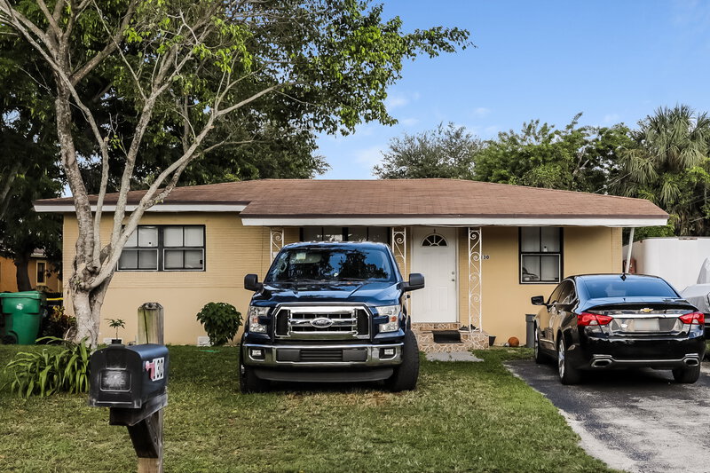 3,460/Mo, 130 NW 13th Avenue Dania Beach, FL 33004 External View