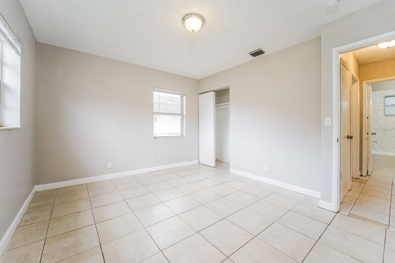 3,095/Mo, 1025 NW 4th Ave Fort Lauderdale, FL 33311 Bedroom View