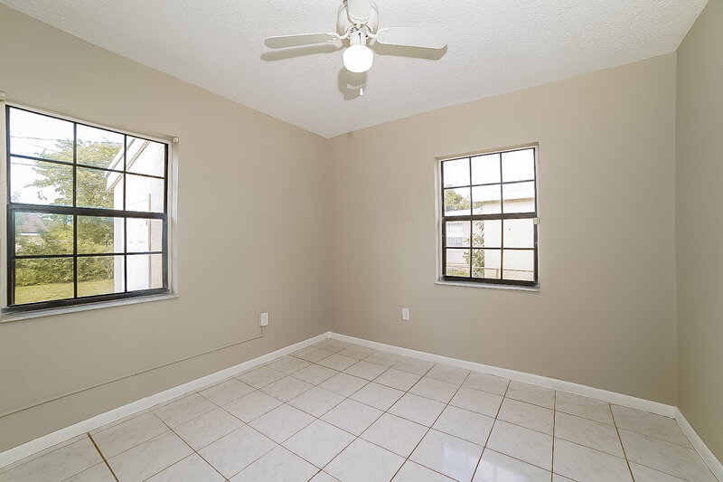2,580/Mo, 2821 NW 151st Terrace Miami Gardens, FL 33054 Main Bedroom View