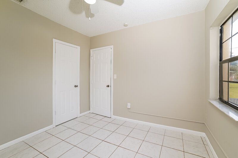 2,580/Mo, 2821 NW 151st Terrace Miami Gardens, FL 33054 Main Bedroom View 2