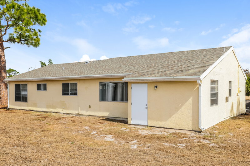 2,125/Mo, 2138 SE Rich Street Port Saint Lucie, FL 34984 Rear View 2
