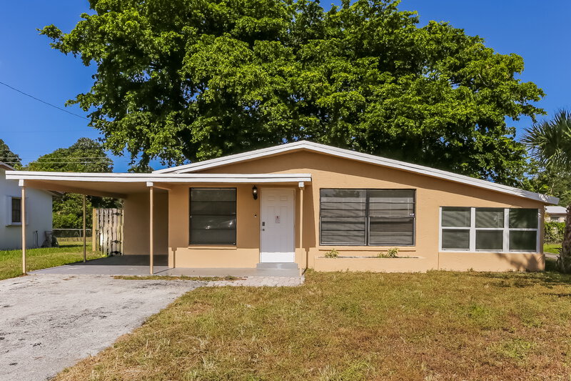 2,340/Mo, 1840 NW 34th Terrace Lauderhill, FL 33311 Front View