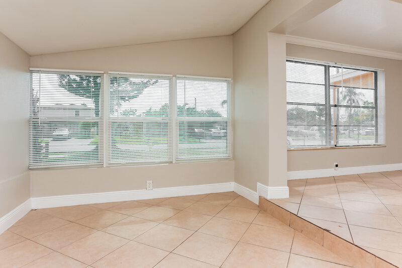 2,340/Mo, 1840 NW 34th Terrace Lauderhill, FL 33311 Dining Room View