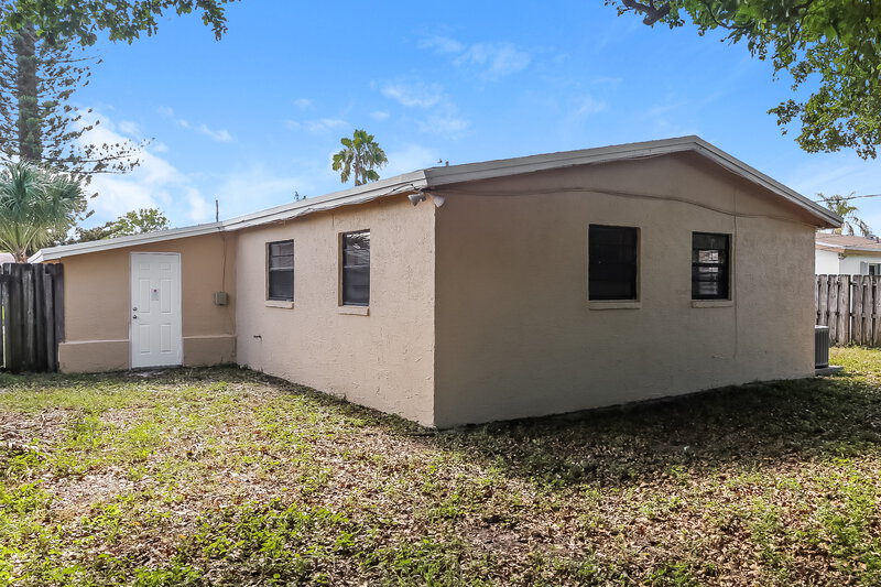 2,380/Mo, 1840 NW 34th Terrace Lauderhill, FL 33311 Misc View 12