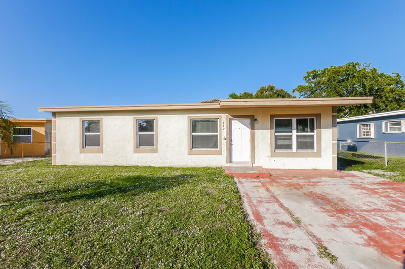 2,500/Mo, 259 NW 30th Ave Fort Lauderdale, FL 33311 External View