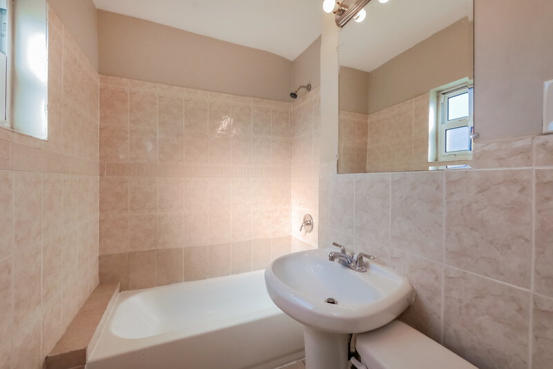 2,500/Mo, 259 NW 30th Ave Fort Lauderdale, FL 33311 Misc View 9