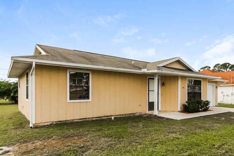 1,850/Mo, 1782 SW Starman Avenue Port Saint Lucie, FL 34953 Front View 2