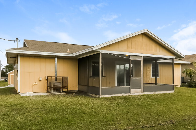 1,850/Mo, 1782 SW Starman Avenue Port Saint Lucie, FL 34953 Rear View