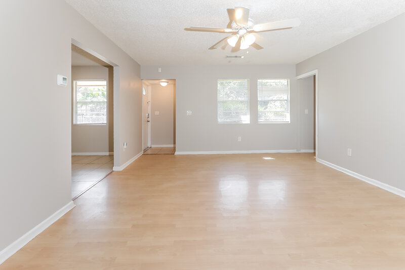 4,160/Mo, 200 Perry Avenue Greenacres, FL 33463 Living Room View