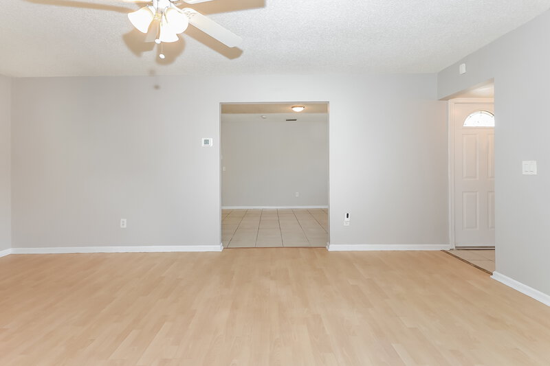 4,160/Mo, 200 Perry Avenue Greenacres, FL 33463 Living Room View 3
