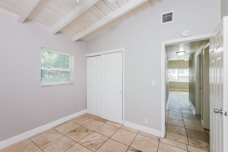 2,170/Mo, 1616 NW 16th Street Fort Lauderdale, FL 33311 Main Bedroom View 2