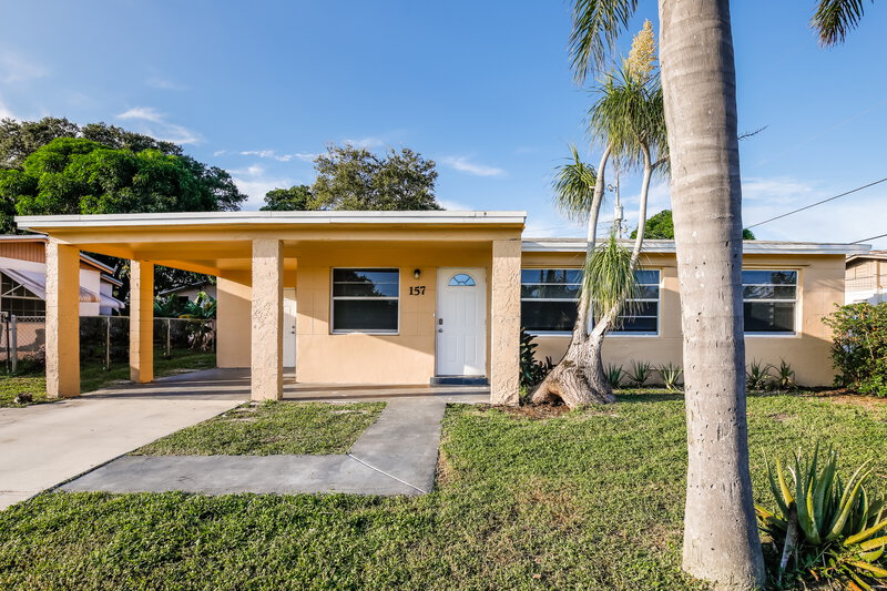2,490/Mo, 157 NE 6th Street Deerfield Beach, FL 33441 External View