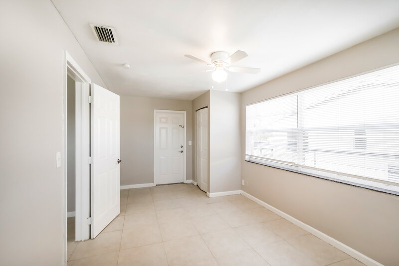 2,490/Mo, 157 NE 6th Street Deerfield Beach, FL 33441 Bedroom View