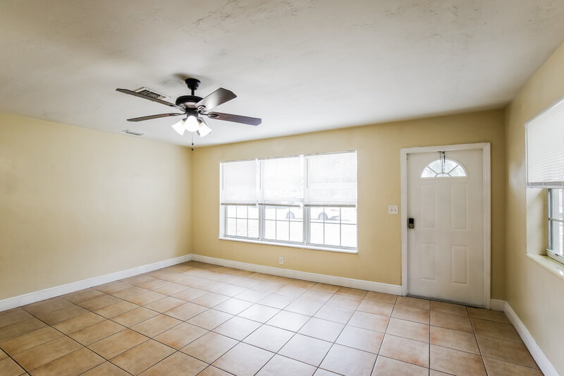 2,495/Mo, 3791 Jackson Blvd Fort Lauderdale, FL 33312 Living Room View