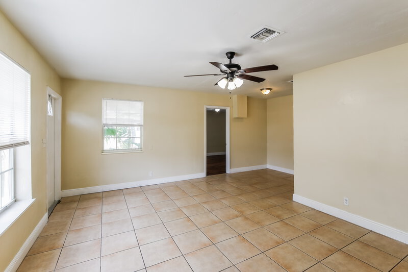 2,495/Mo, 3791 Jackson Blvd Fort Lauderdale, FL 33312 Living Room View 3