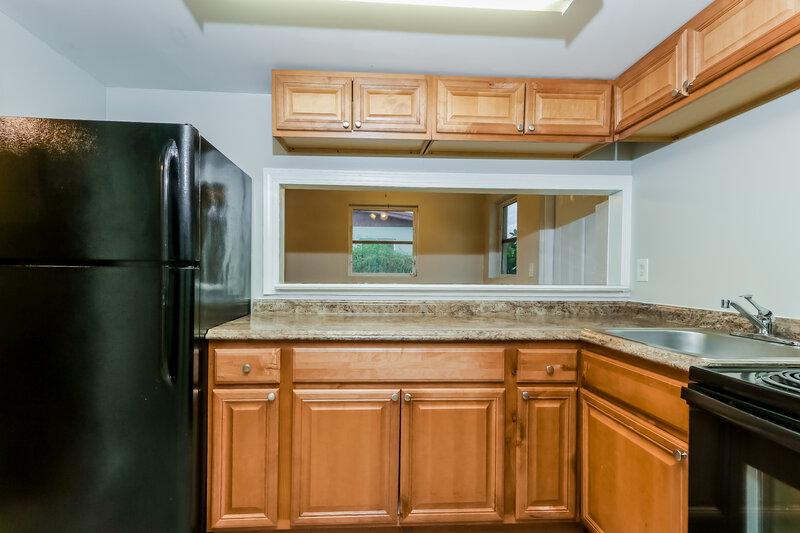 2,195/Mo, 1403 8th ST West Palm Beach, FL 33401 Kitchen View 2