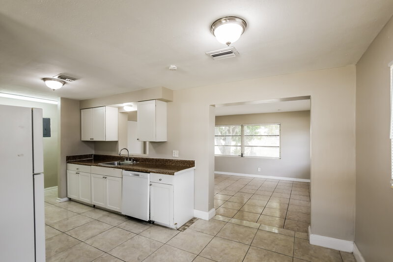 2,300/Mo, 2890 NW 20th Street Fort Lauderdale, FL 33311 Misc View 7
