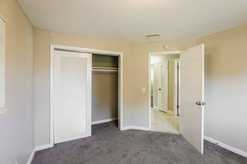 2,485/Mo, 2890 NW 20th Street Fort Lauderdale, FL 33311 Bedroom View