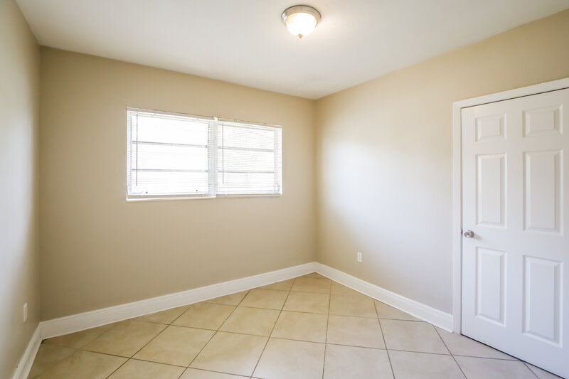 2,325/Mo, 631 SW 31st Ave Fort Lauderdale, FL 33312 Bedroom View