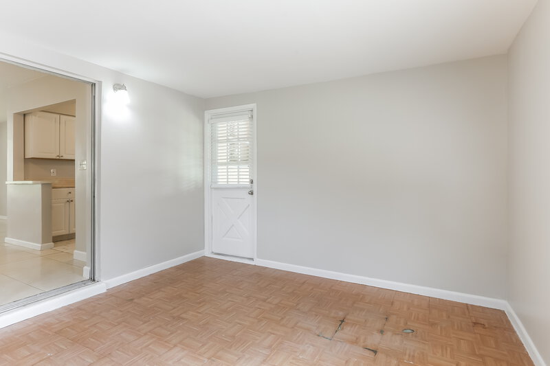 2,810/Mo, 6112 NW 8th Street Margate, FL 33063 Family Room View