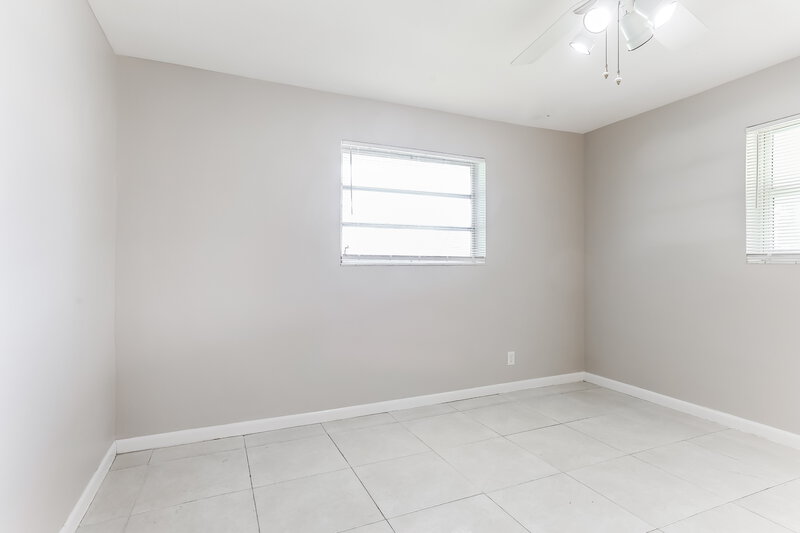 2,810/Mo, 6112 NW 8th Street Margate, FL 33063 Bedroom View 3