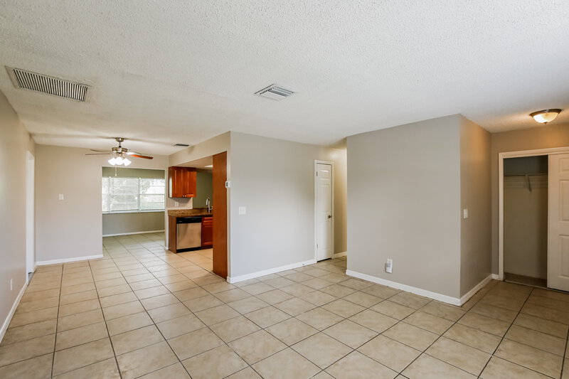 2,095/Mo, 613 SE Starfish Avenue Port Saint Lucie, FL 34983 Living Room View