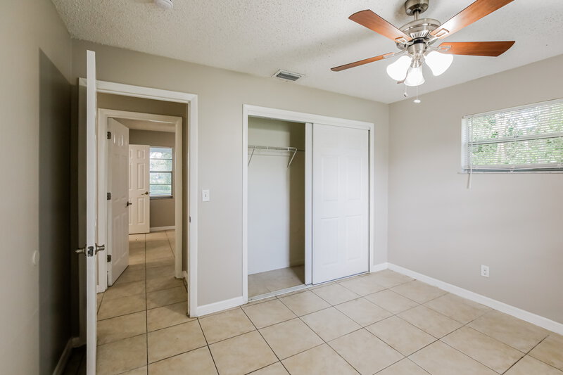 2,095/Mo, 613 SE Starfish Avenue Port Saint Lucie, FL 34983 Bedroom View 2