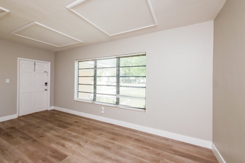 2,410/Mo, 381 Carolina Ave Fort Lauderdale, FL 33312 Living Room View