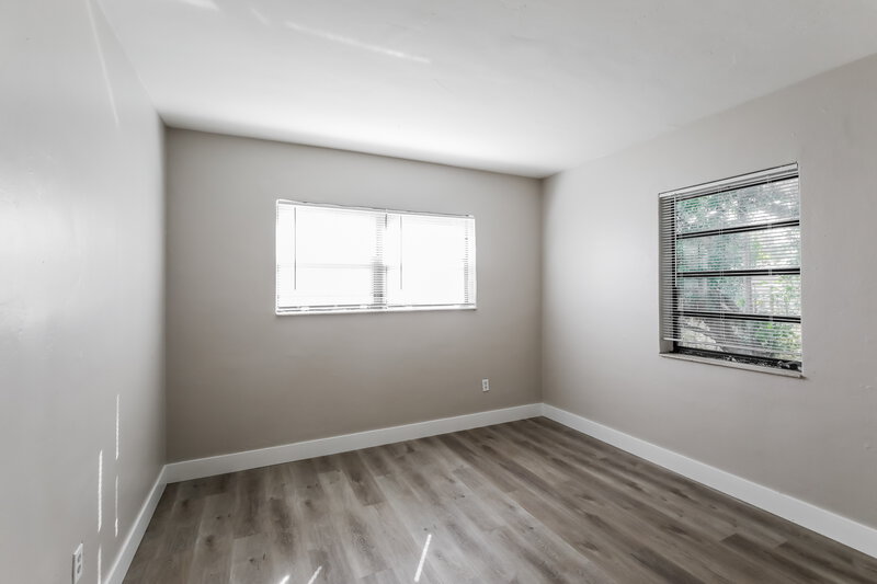 2,410/Mo, 381 Carolina Ave Fort Lauderdale, FL 33312 Main Bedroom View 2