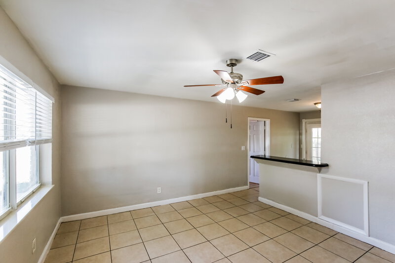 2,690/Mo, 2520 NE 7th Terrace Pompano Beach, FL 33064 Living Room View 2