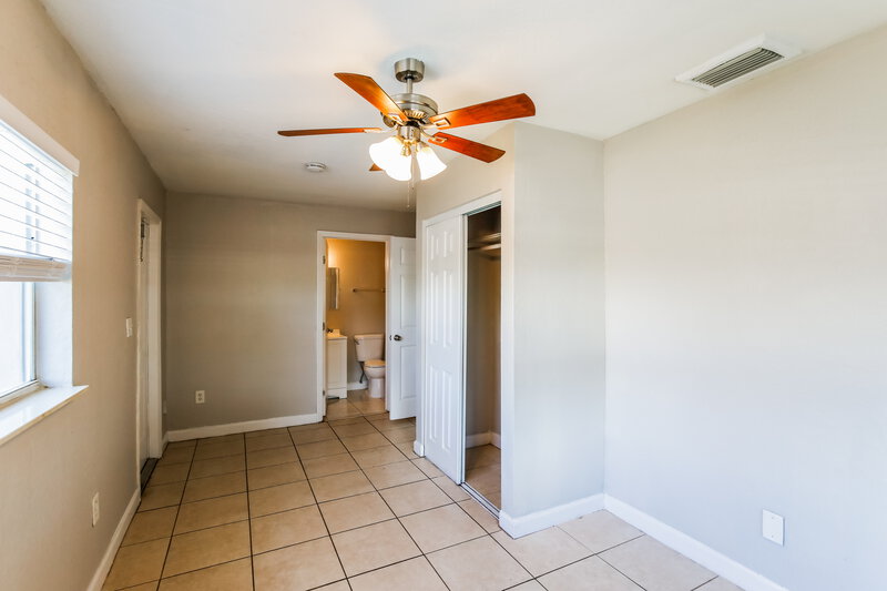 2,690/Mo, 2520 NE 7th Terrace Pompano Beach, FL 33064 Main Bedroom View