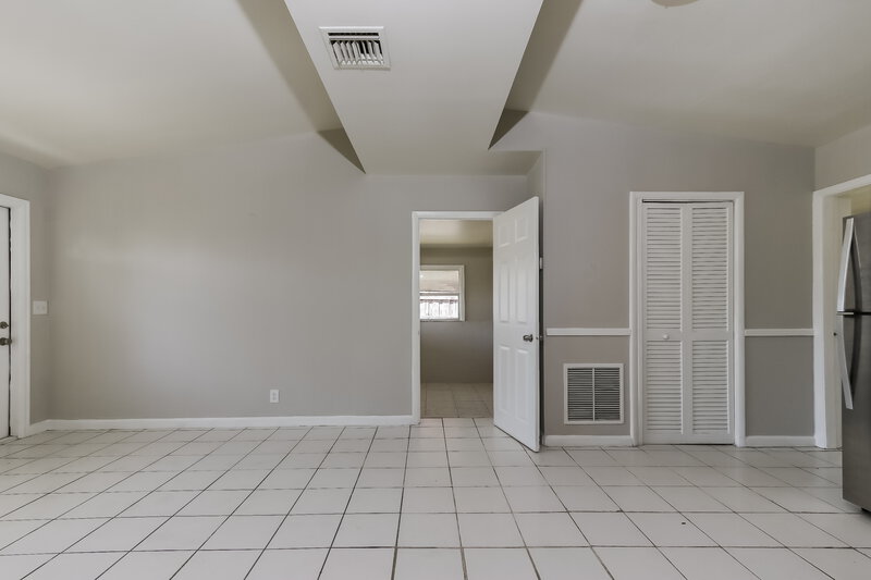 3,080/Mo, 3018 Buckley Avenue Lake Worth, FL 33461 Living Room View 3