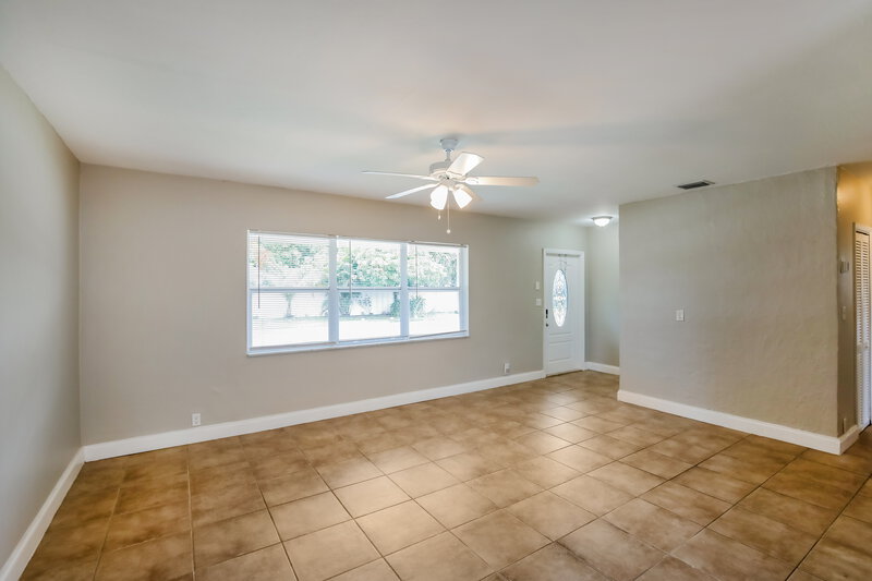 2,325/Mo, 1810 De Soto Drive Miramar, FL 33023 Living Room View 3