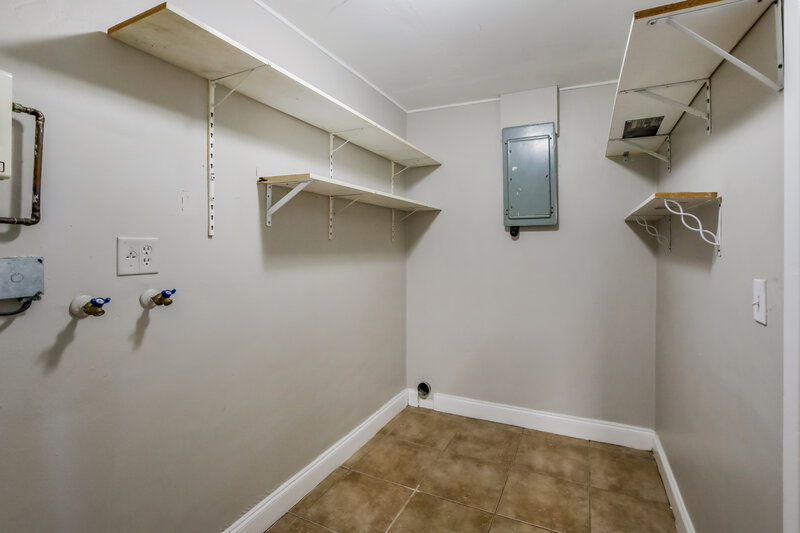 2,325/Mo, 1810 De Soto Drive Miramar, FL 33023 Laundry Room View
