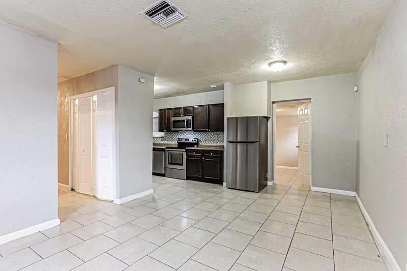 3,270/Mo, 1207 NW 17th Avenue Fort Lauderdale, FL 33311 Living Room View 2