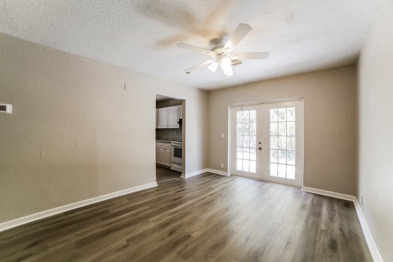 2,775/Mo, 521 SW 11th Drive Deerfield Beach, FL 33441 Living Room View