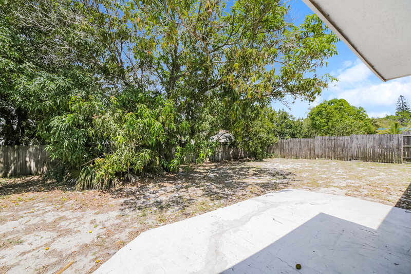 2,775/Mo, 521 SW 11th Drive Deerfield Beach, FL 33441 Rear View 2
