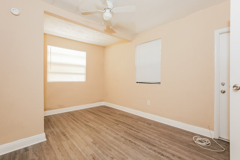 2,935/Mo, 331 SW 11th Avenue Delray Beach, FL 33444 Master Bedroom View