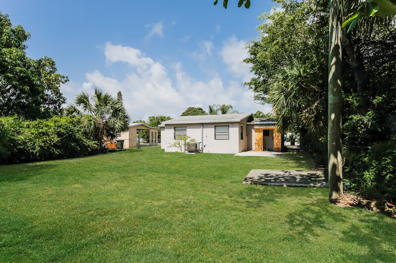 2,935/Mo, 331 SW 11th Avenue Delray Beach, FL 33444 Rear View 2